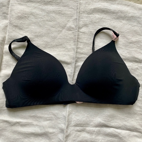 VICTORIA'S SECRET Wireless Wear Everywhere Black T-shirt Bra NWT New - Size 36B - Picture 3 of 6